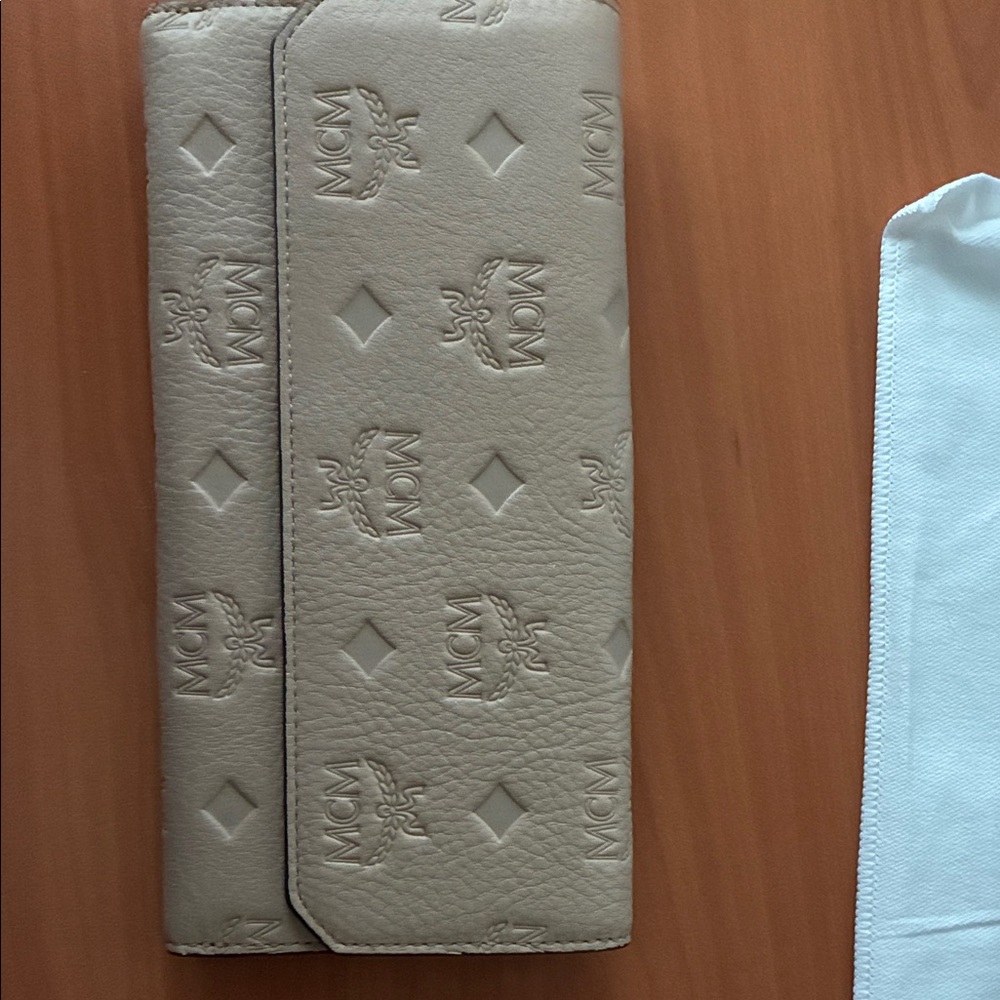 MCM Beige Flap Wallet - Picture 3 of 6